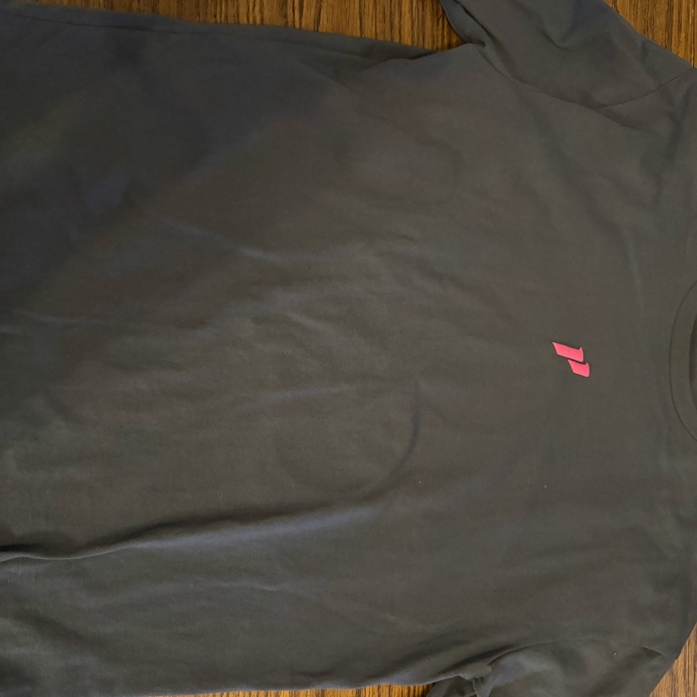 1st Phorm Gray and Pink Graphic Tee - Picture 2 of 2